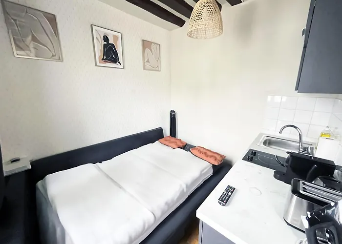 Apartman 164 - Charming In Center Of