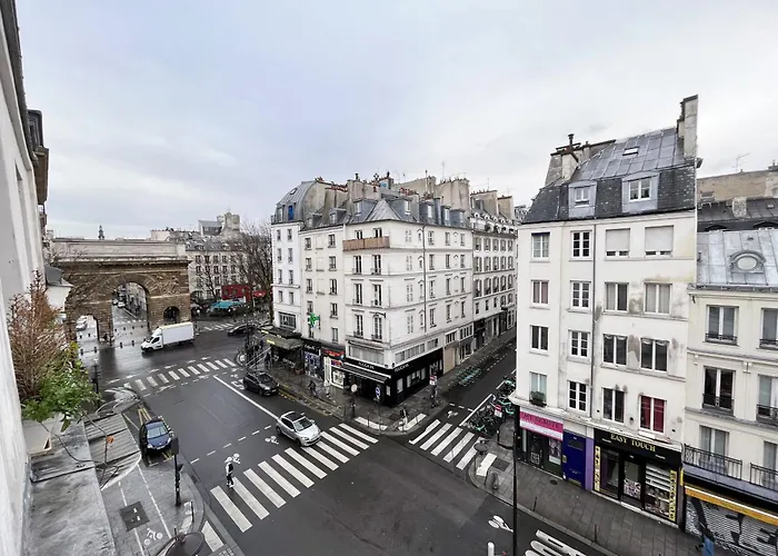164 - Charming In Center Of Apartman